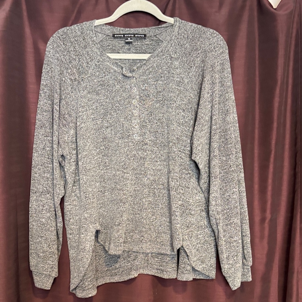 HYFVE Heather Gray Long Sleeve Top